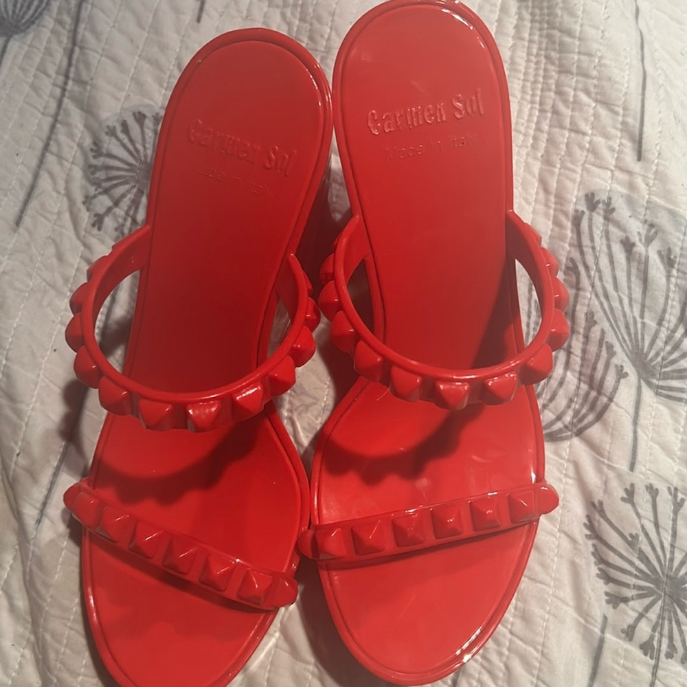 Carmen Sol Tonino Jelly Studded Wedge Platform Sandal 9 red